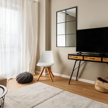 Warm Amber Apartment *