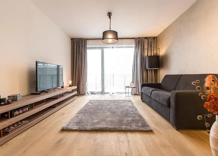 Apartment Warm Amber *