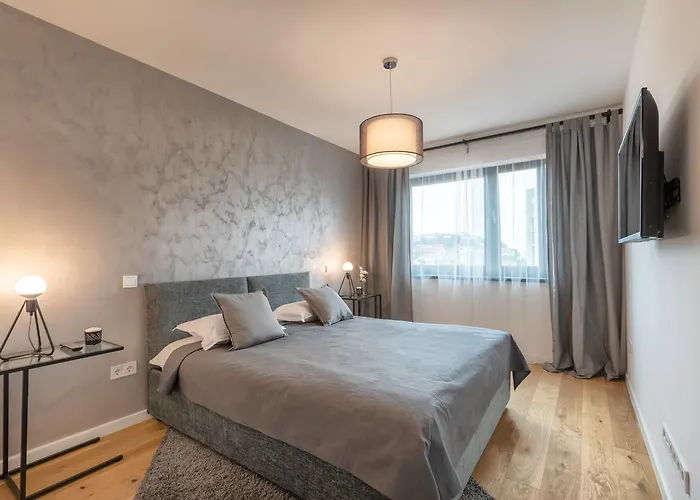 Warm Amber Apartment Brasov