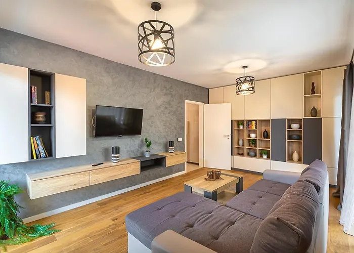 Apartment Warm Amber *